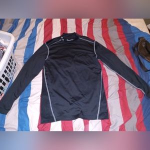 Under armor long sleeve shirt